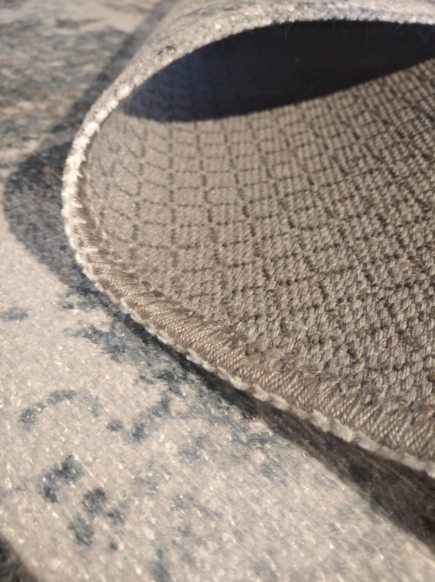 Goldy Decorative Rug - 10' X 3'