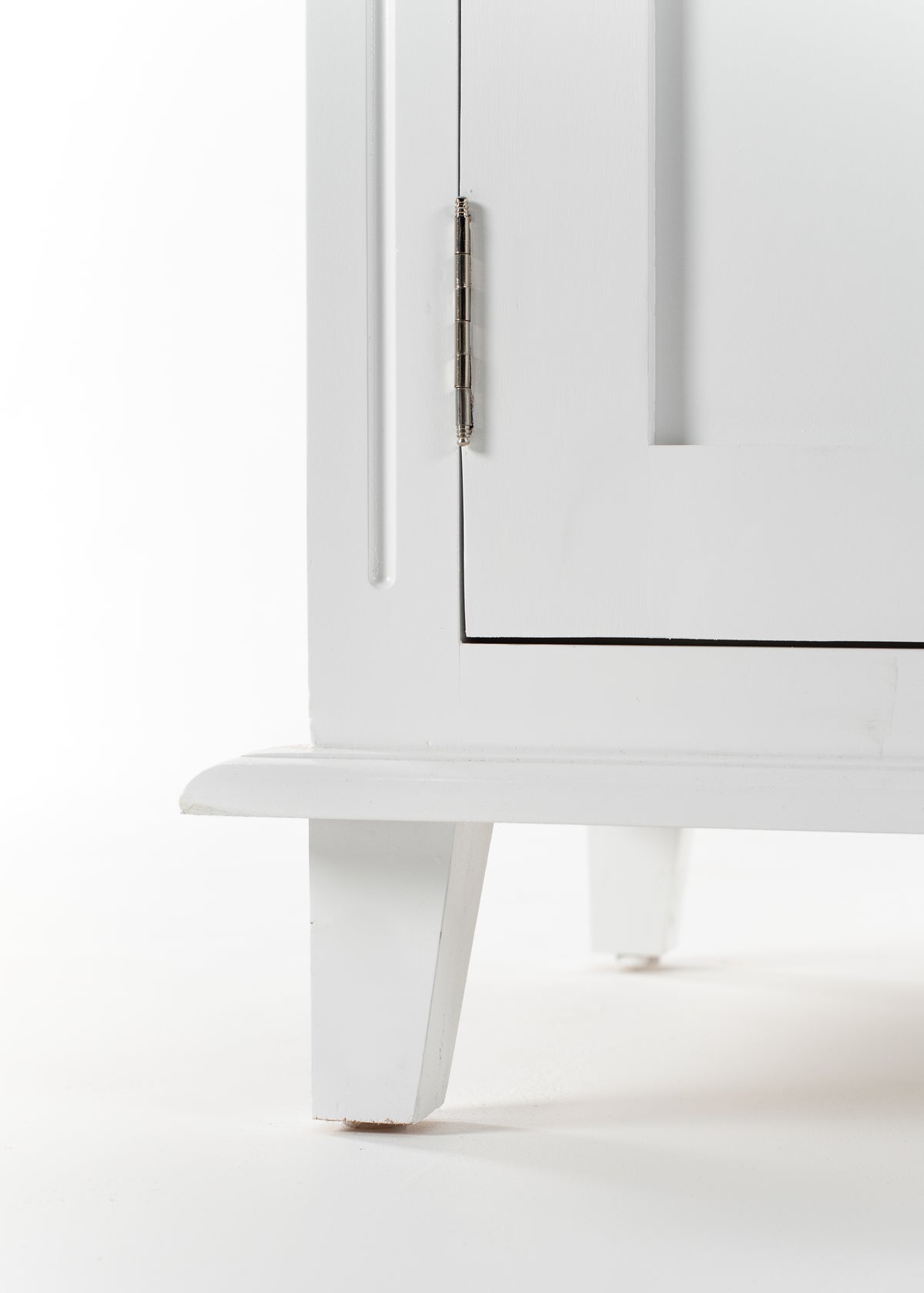 Buffet with 5 Doors