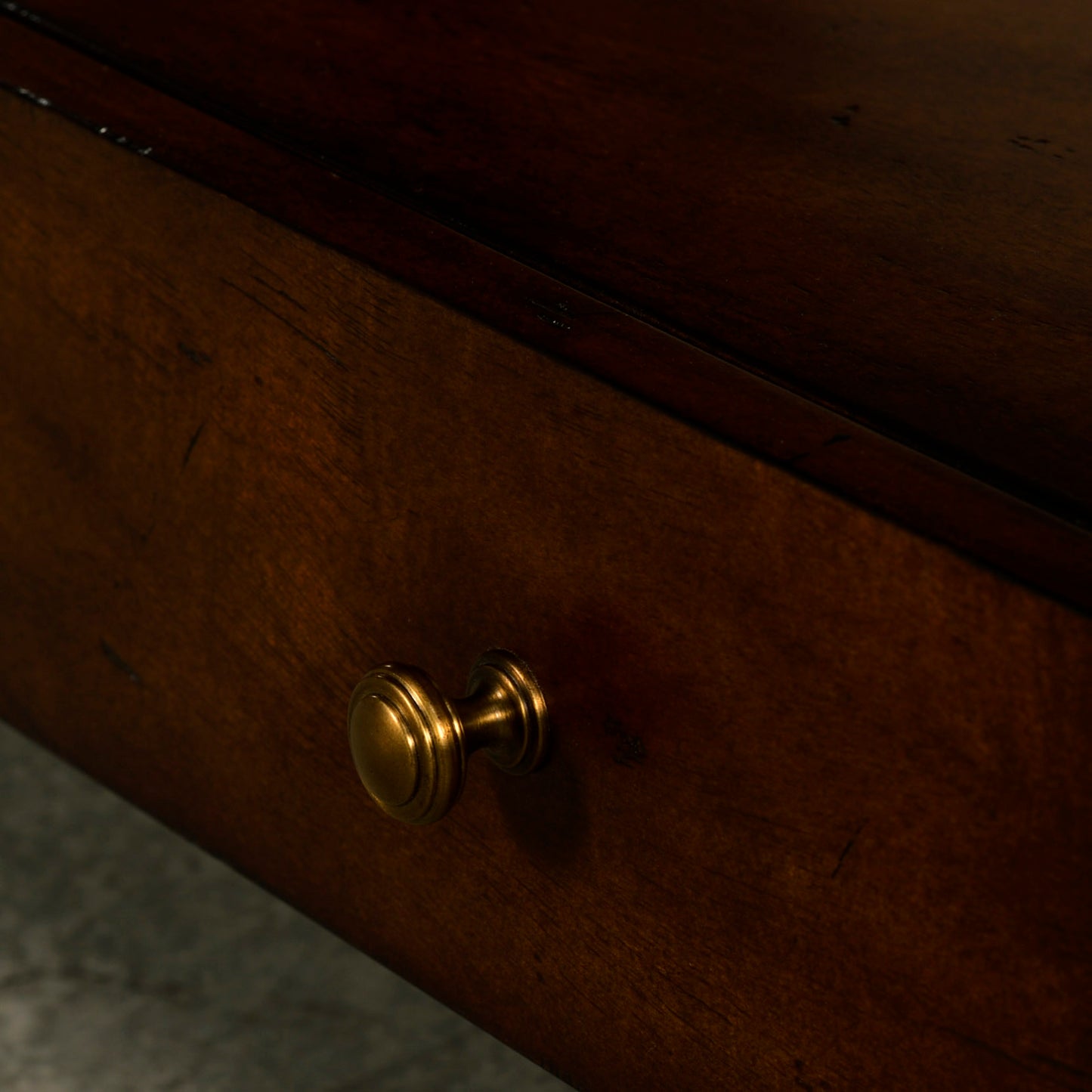 1155-20 - Mia Accent Table - Country Finish