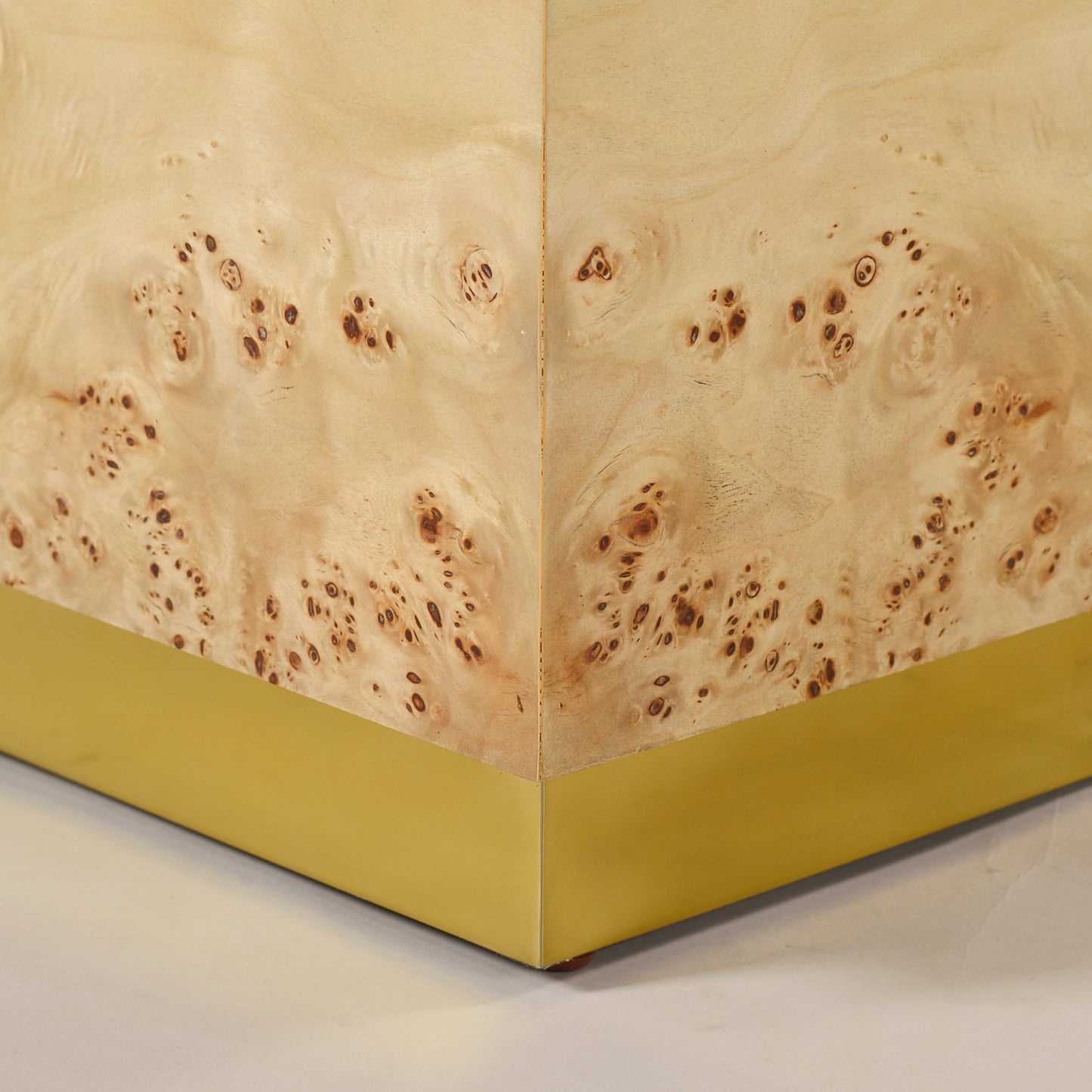 1462-40 - Anaheim Coffee Table - Natural Burl Finish