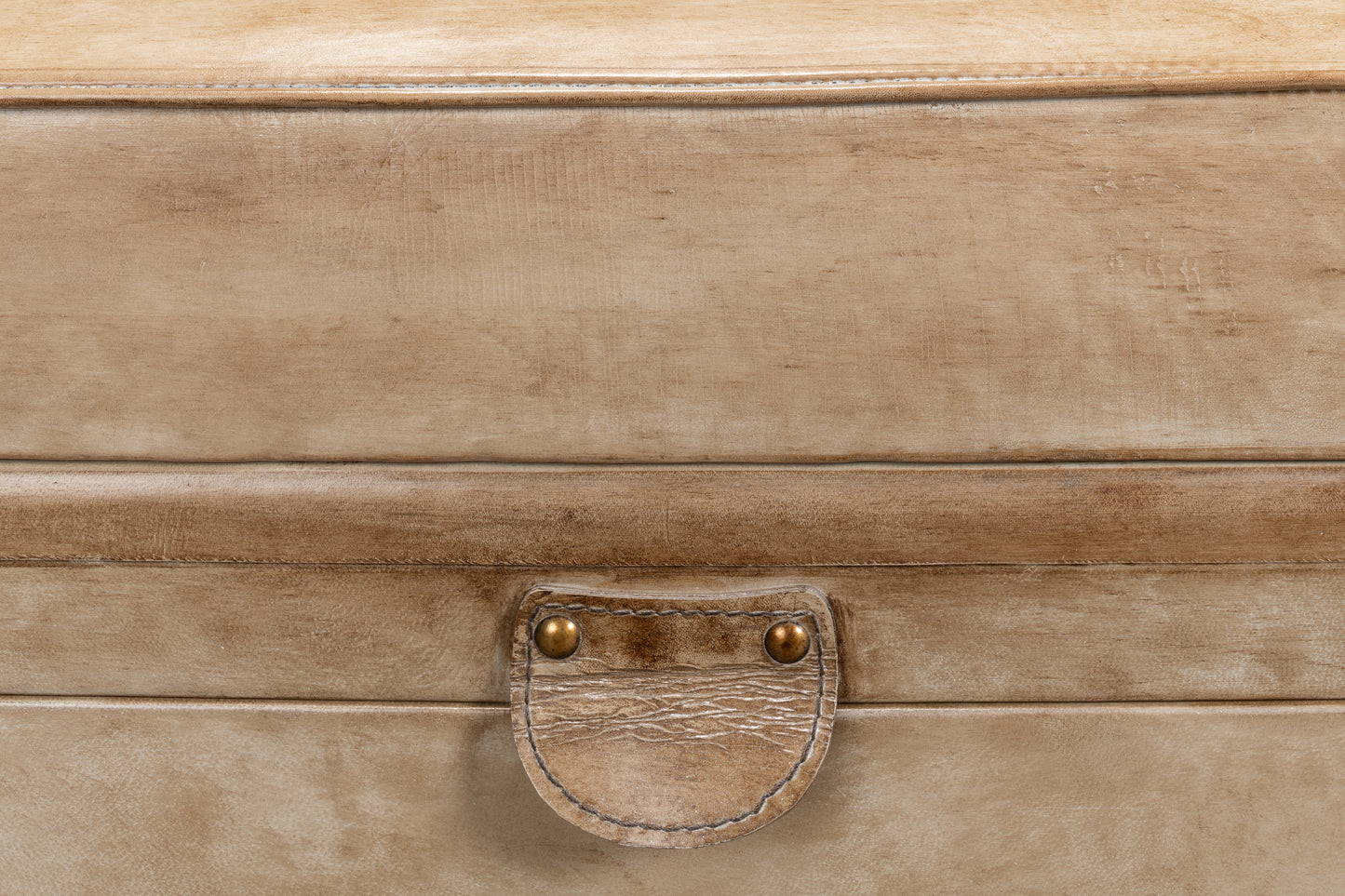 LEATHER TRUNK/BENCH, PEARL LEATHER