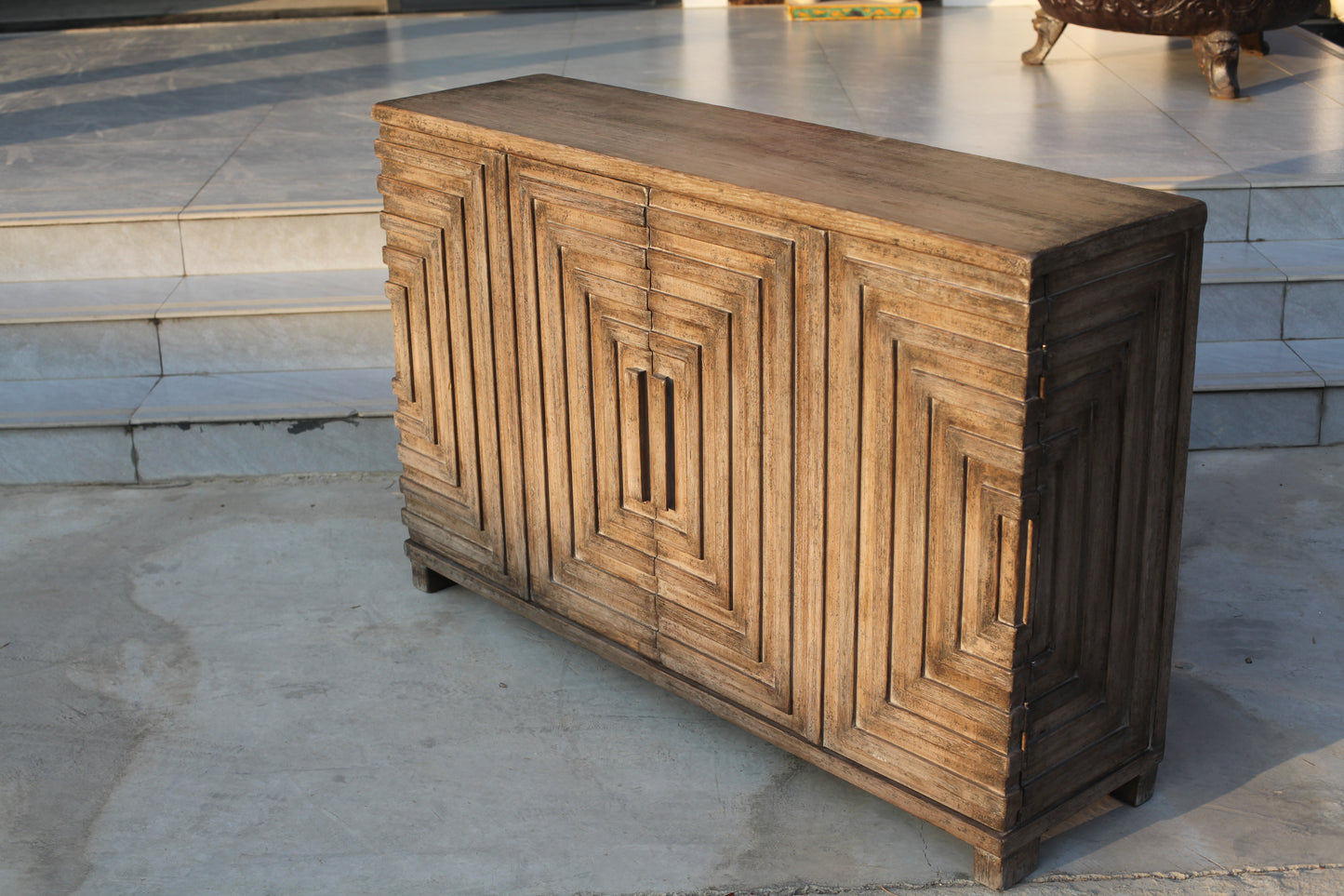 Saint Entrance Sideboard