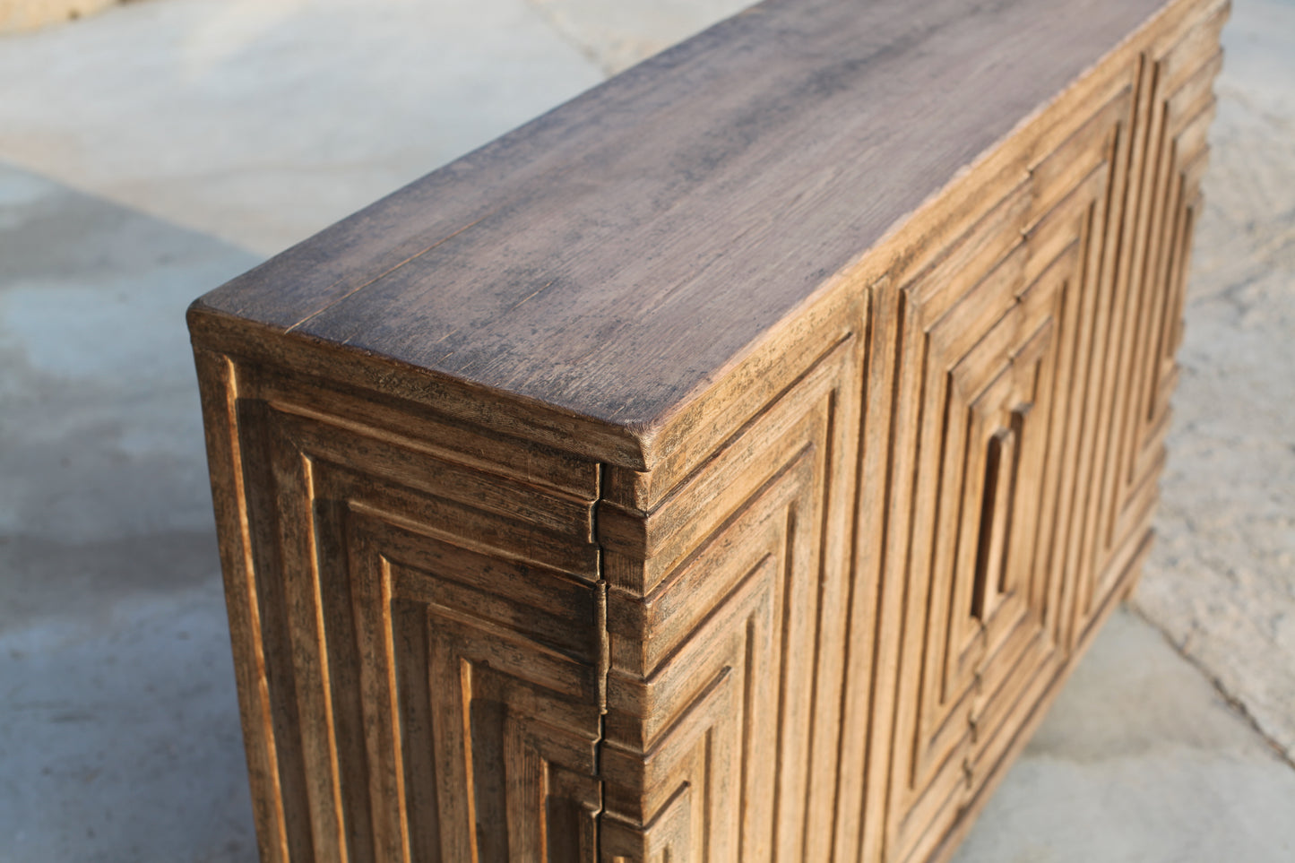 Saint Entrance Sideboard
