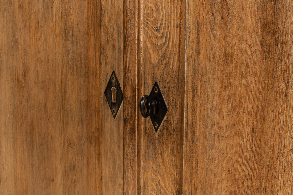 Entree' Sideboard Brown Finish