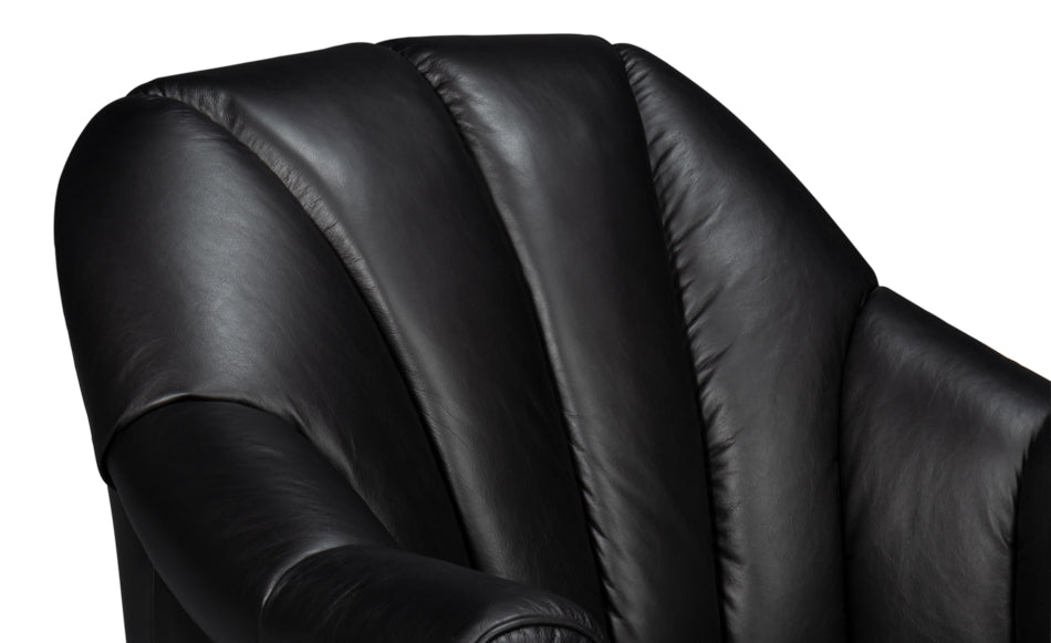 Scoth Swivel Chair In Distilled Leather Black