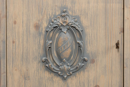 Crested Wall Cabinet,Carmine Legno Tran