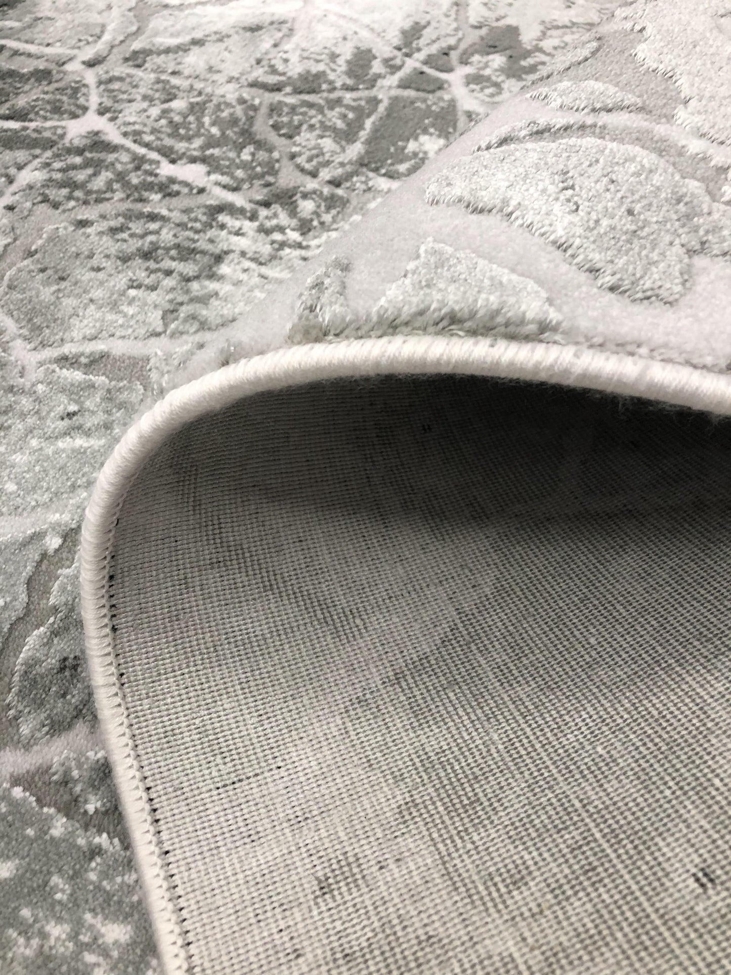 Mirabella Decorative  Rug - 7' x 10'