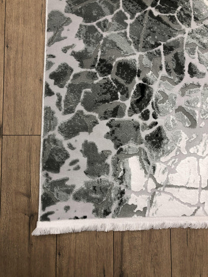 Mirabella Decorative  Rug - 7' x 10'