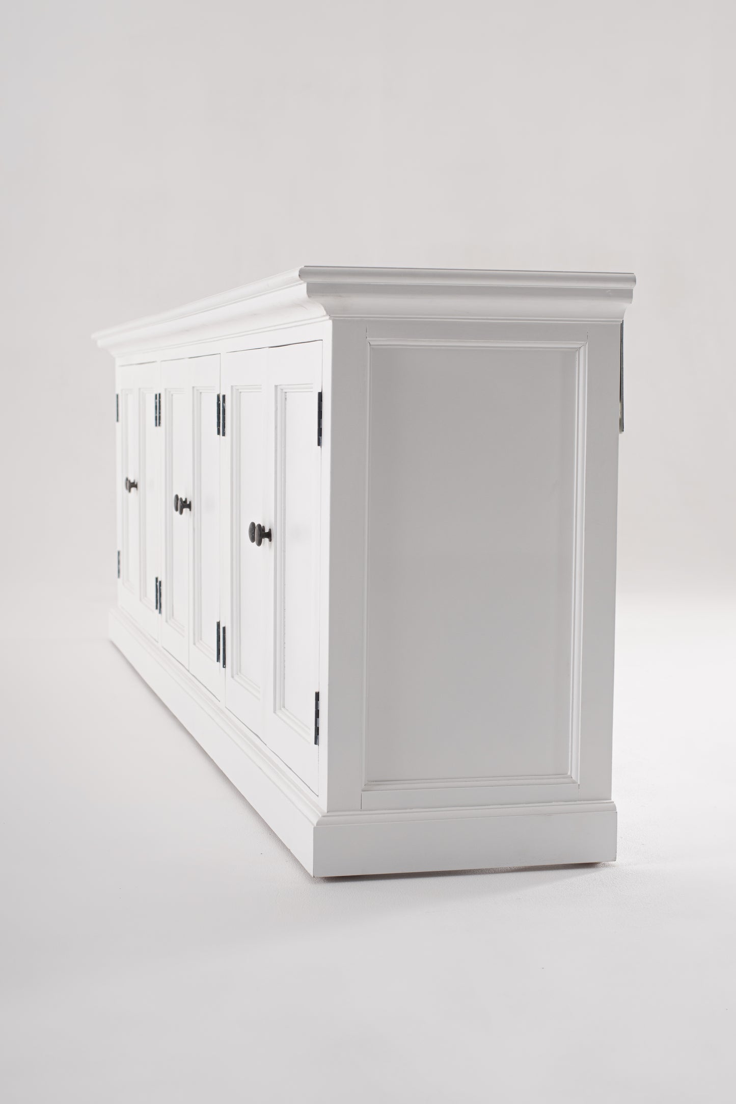 Triple-Bay Hutch Unit