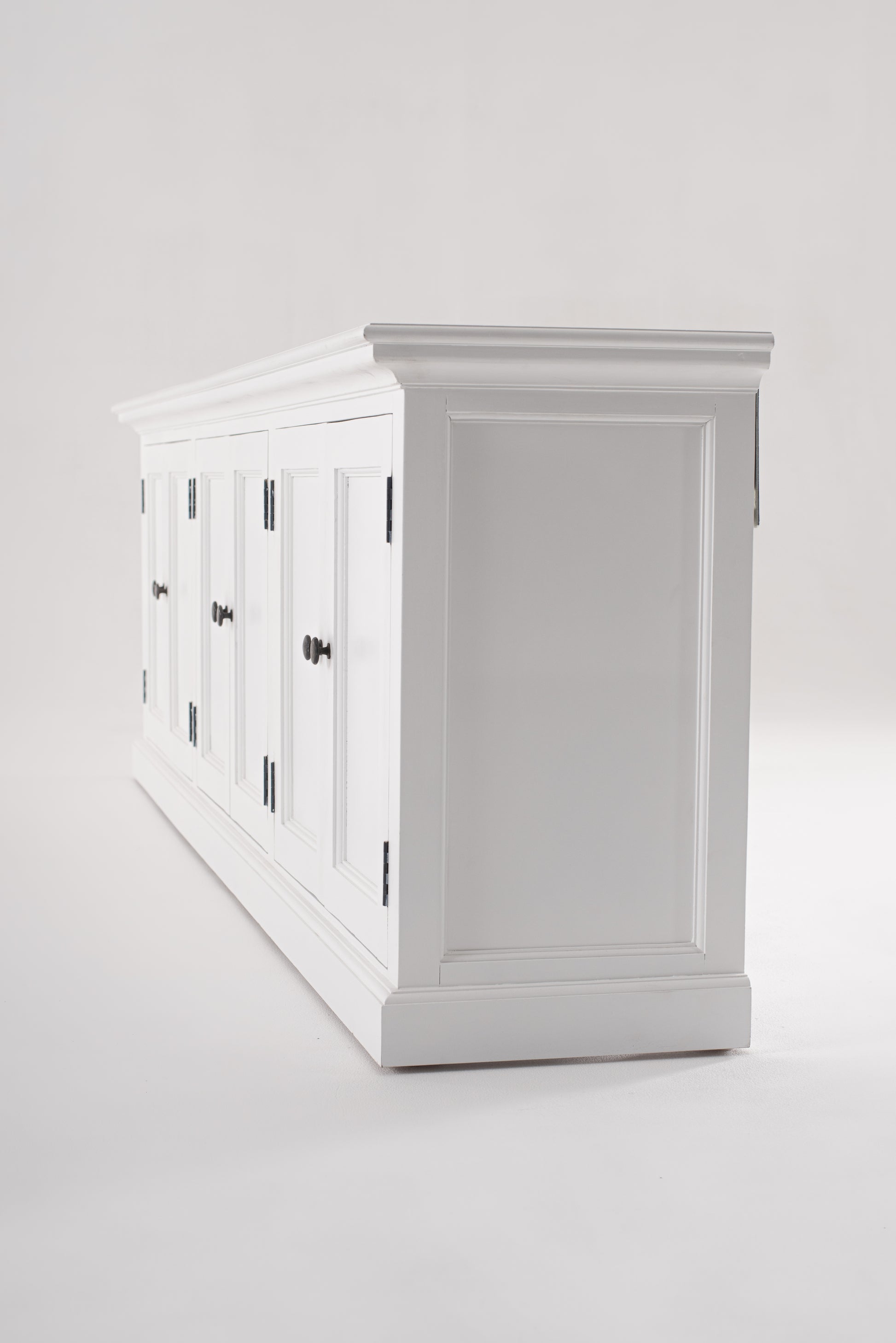 Triple-Bay Hutch Unit