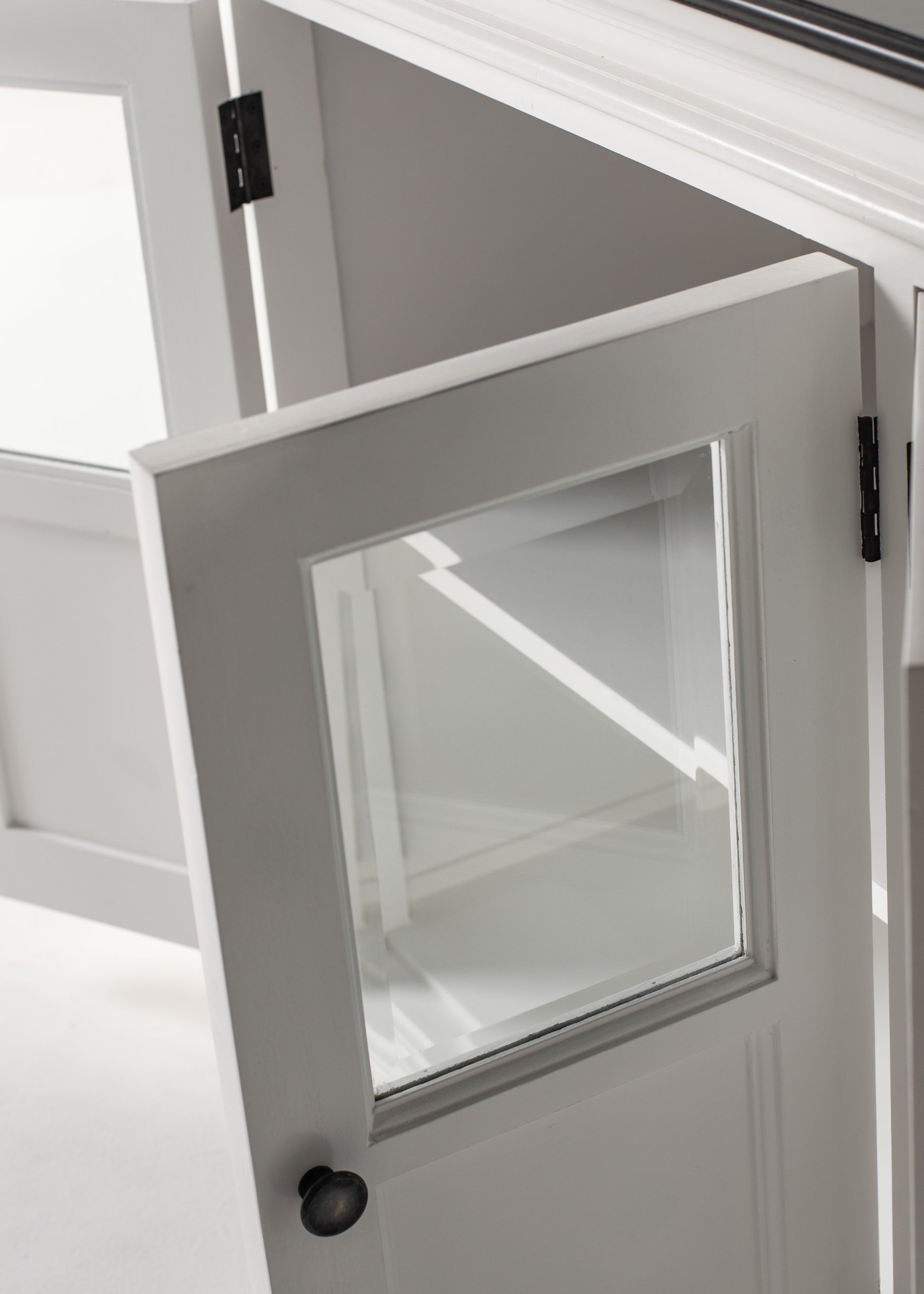 Buffet with 4 Glass Doors