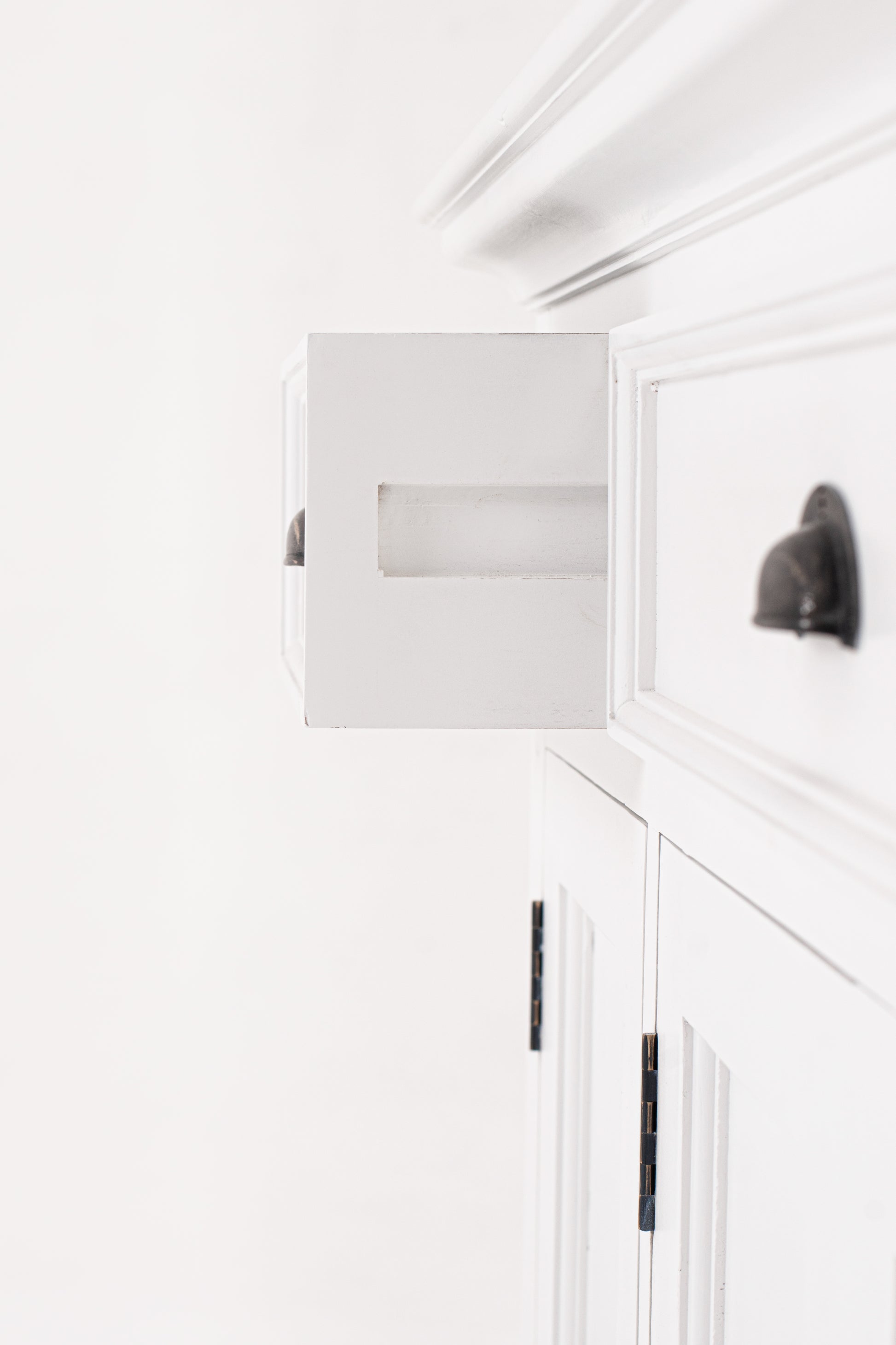 Buffet with 4 Doors 3 Drawers