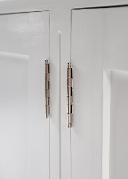 Triple-Bay Hutch Unit