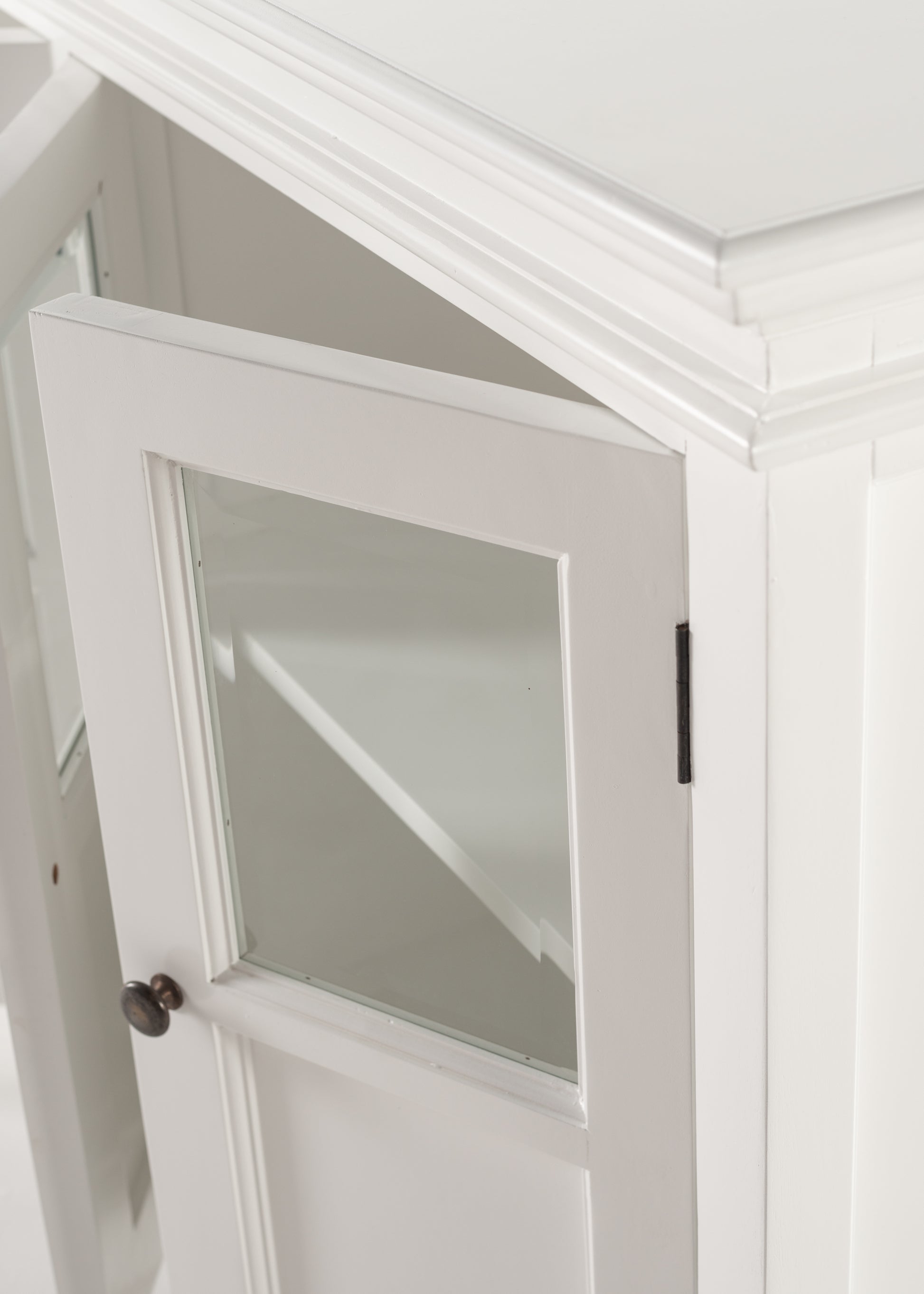 Buffet with 4 Glass Doors