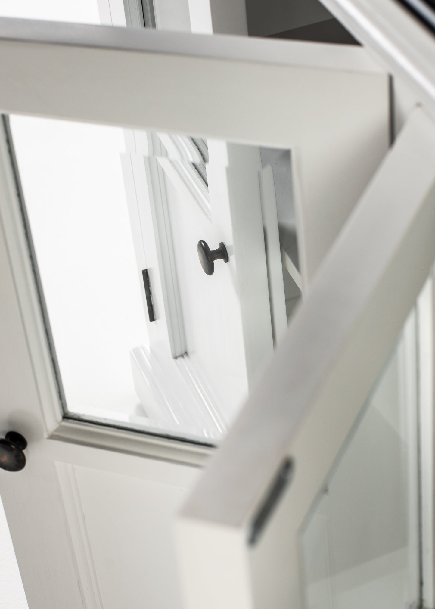 Buffet with 4 Glass Doors