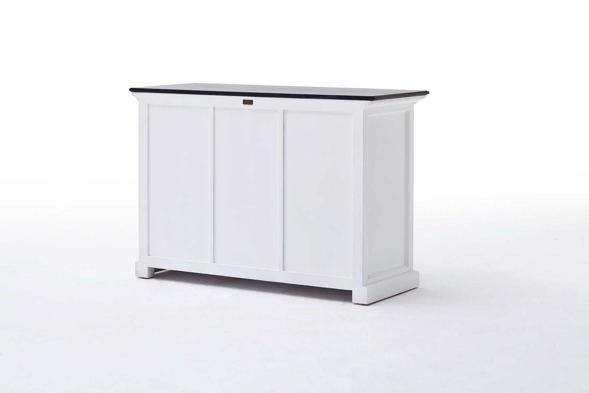 Buffet with 2 Baskets