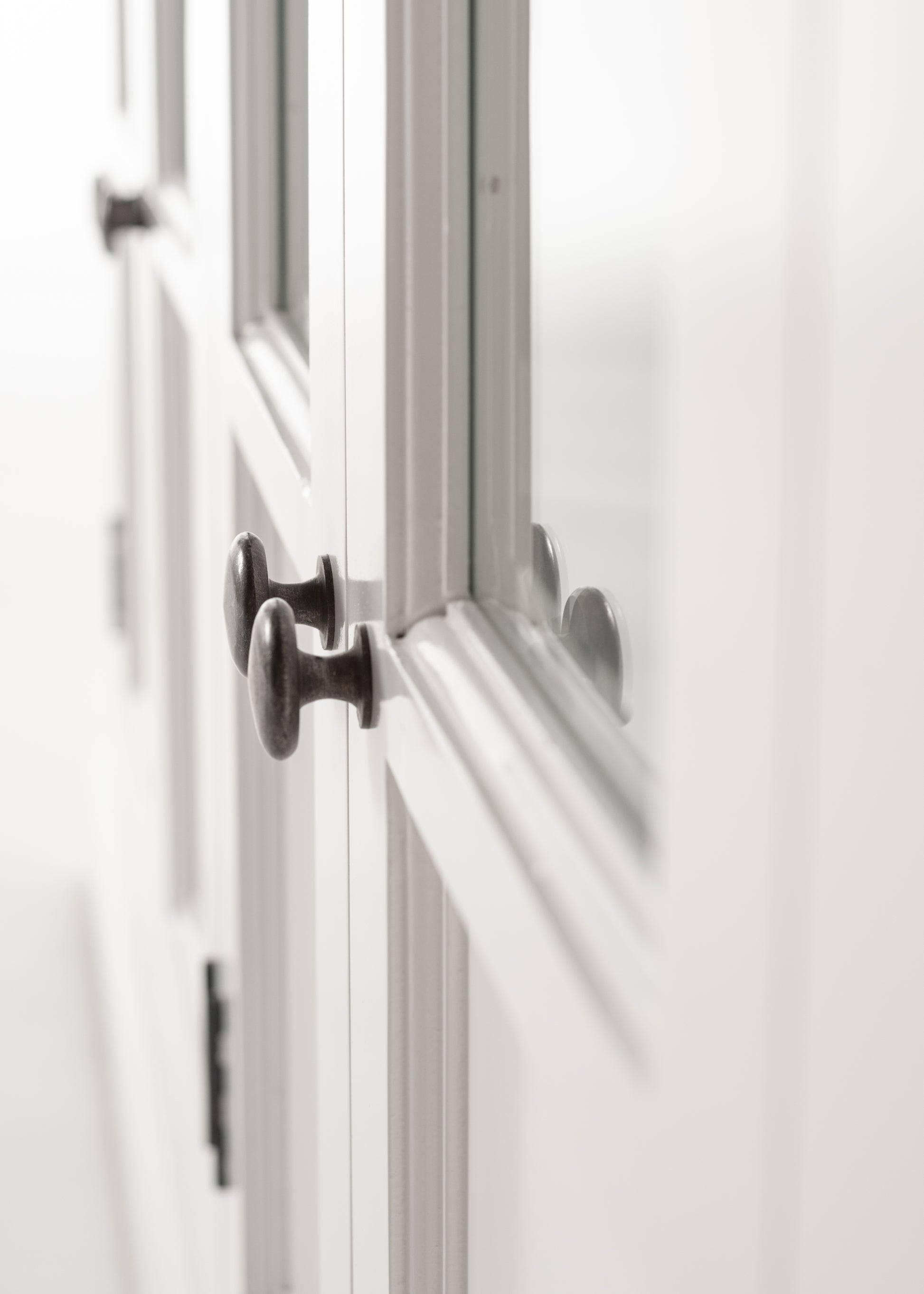 Buffet with 4 Glass Doors