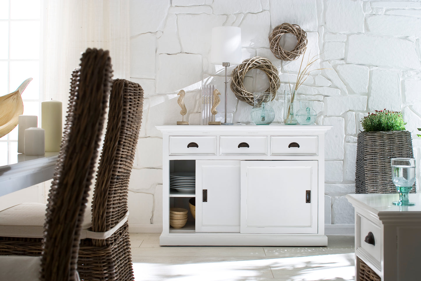 Buffet with Sliding Doors