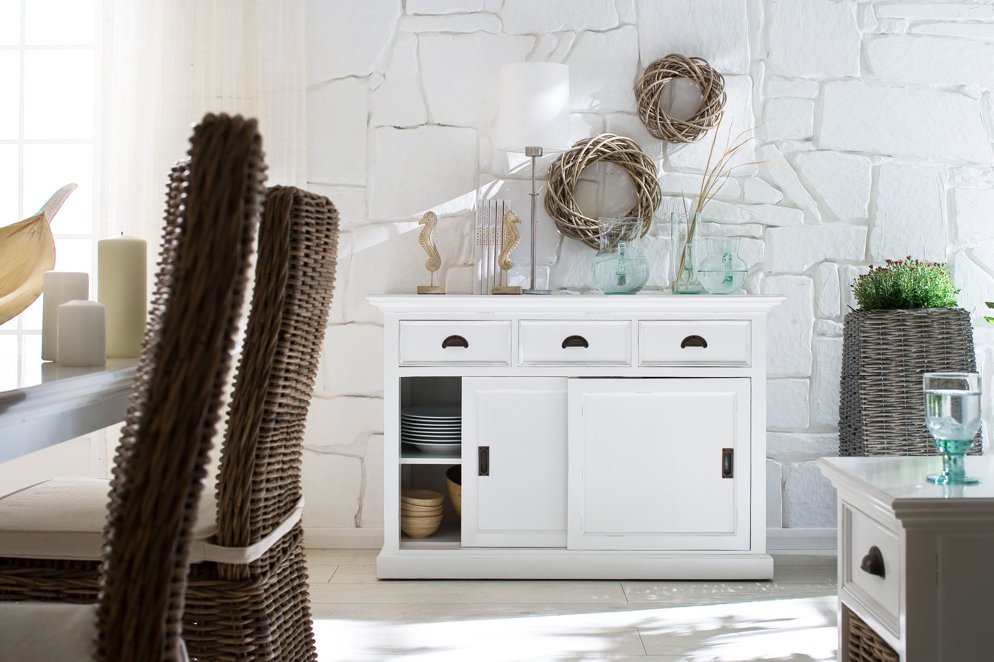 Buffet with Sliding Doors