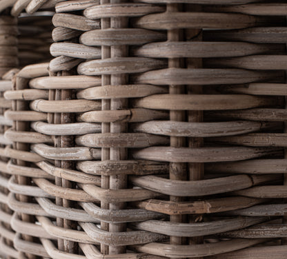 Buffet with 4 Baskets