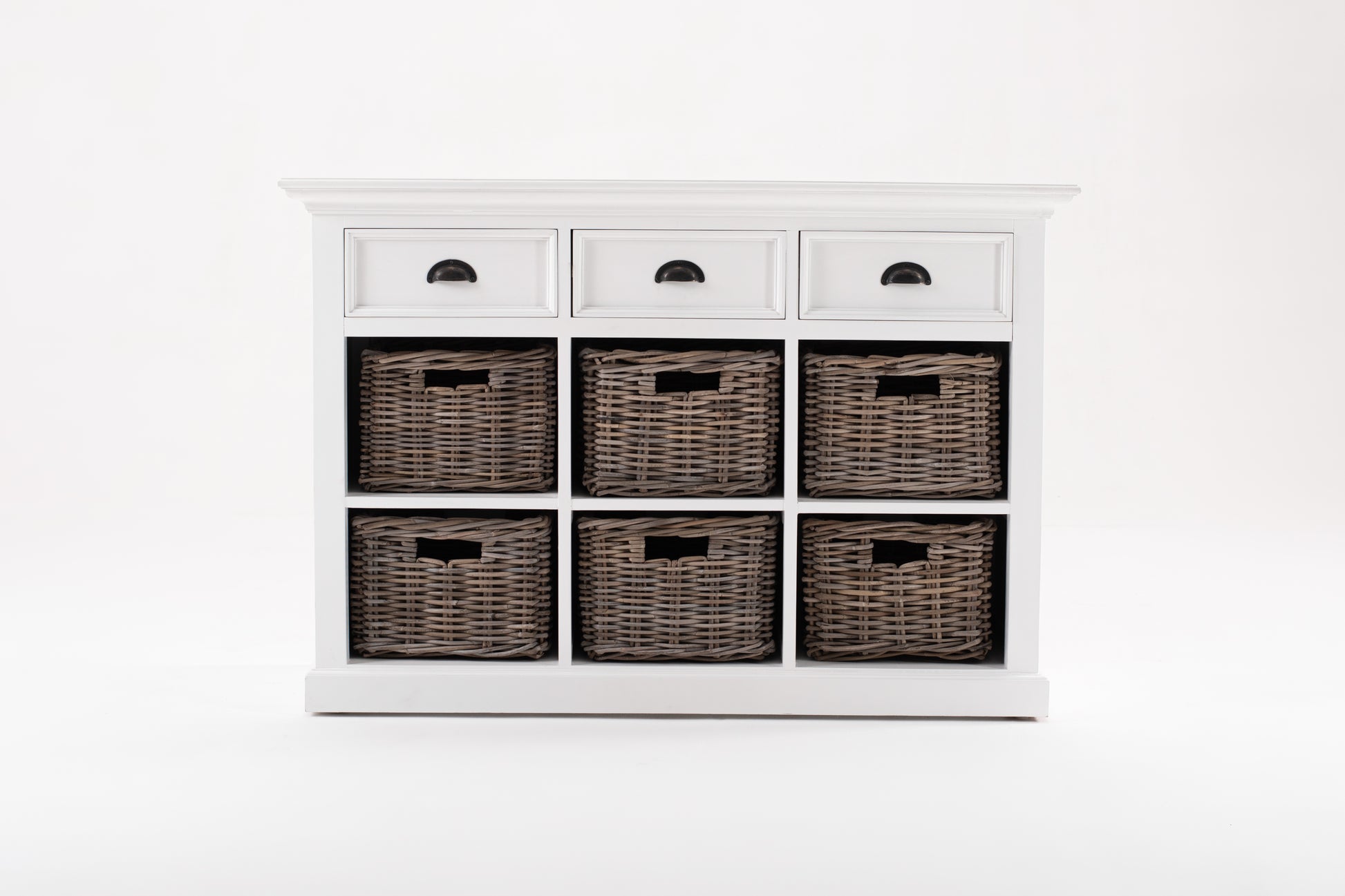 Buffet with 6 Baskets