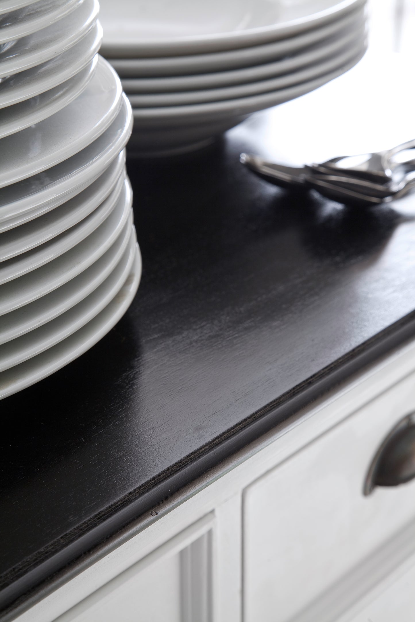 Buffet with 2 Baskets