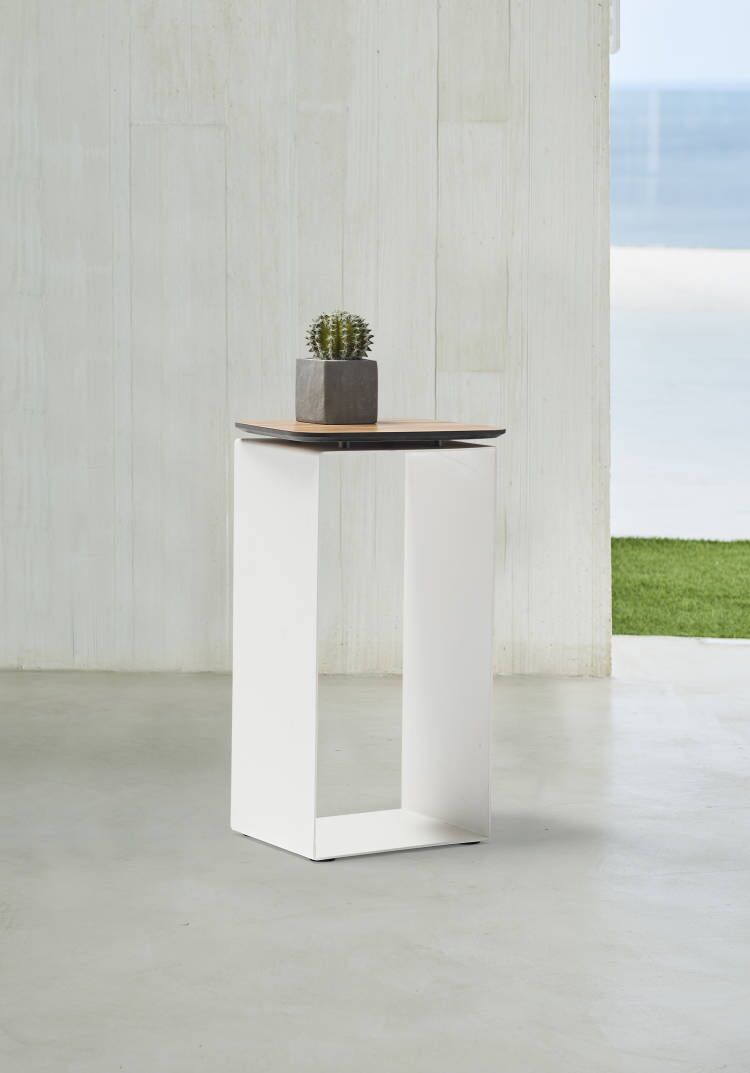 Petunia Outdoor Side Table
